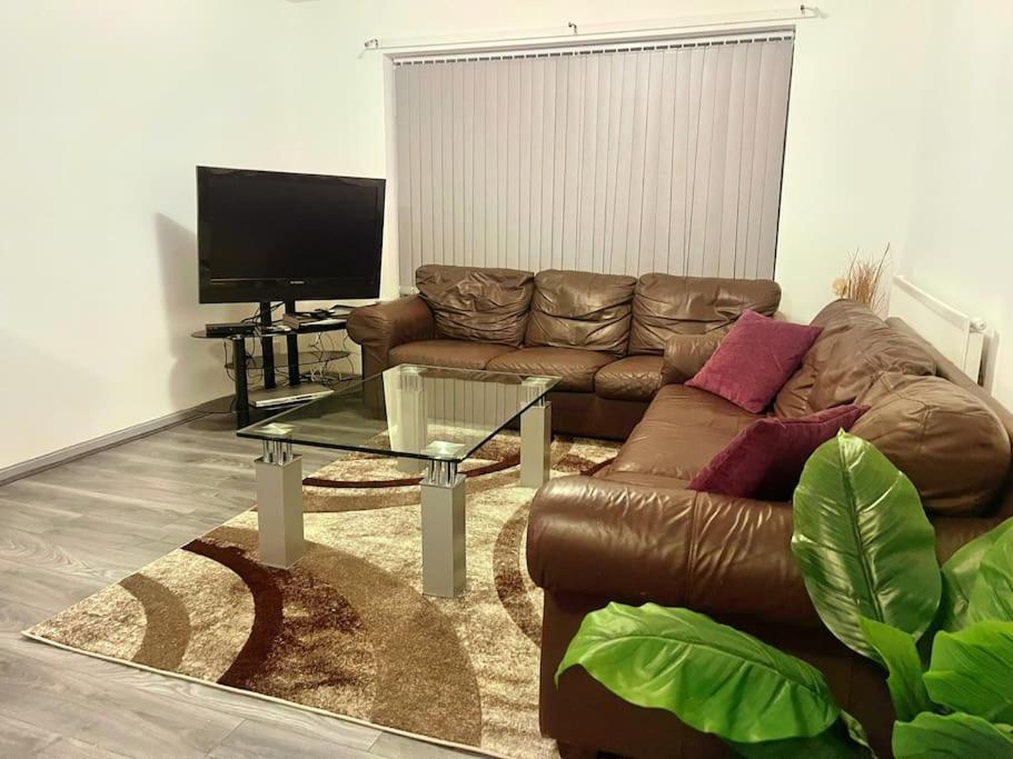 Lovely 3 Bed Ground Floor Apartment Near Qe Hospital Harborne Birmingham New Luaran gambar